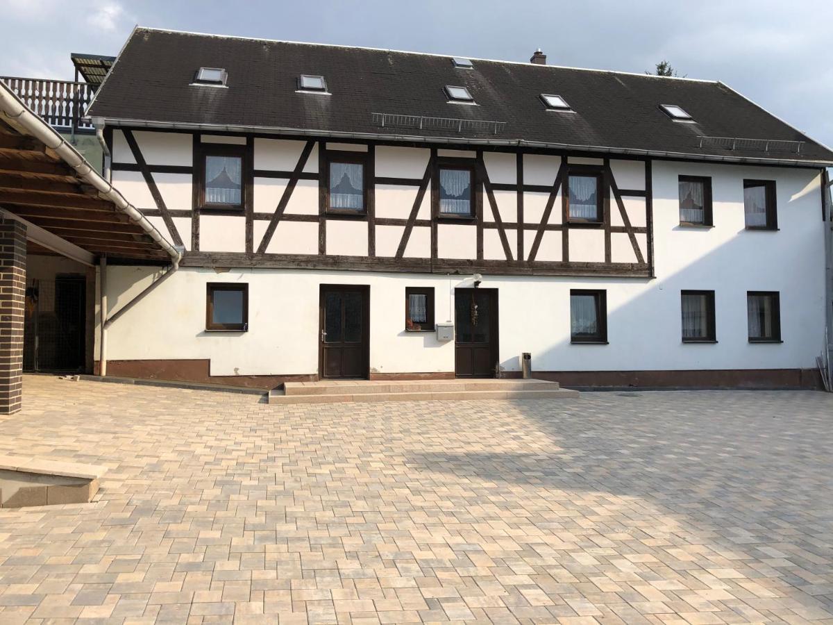 Pension & Gaststaette Bauernstube Heinsdorfergrund Exterior photo